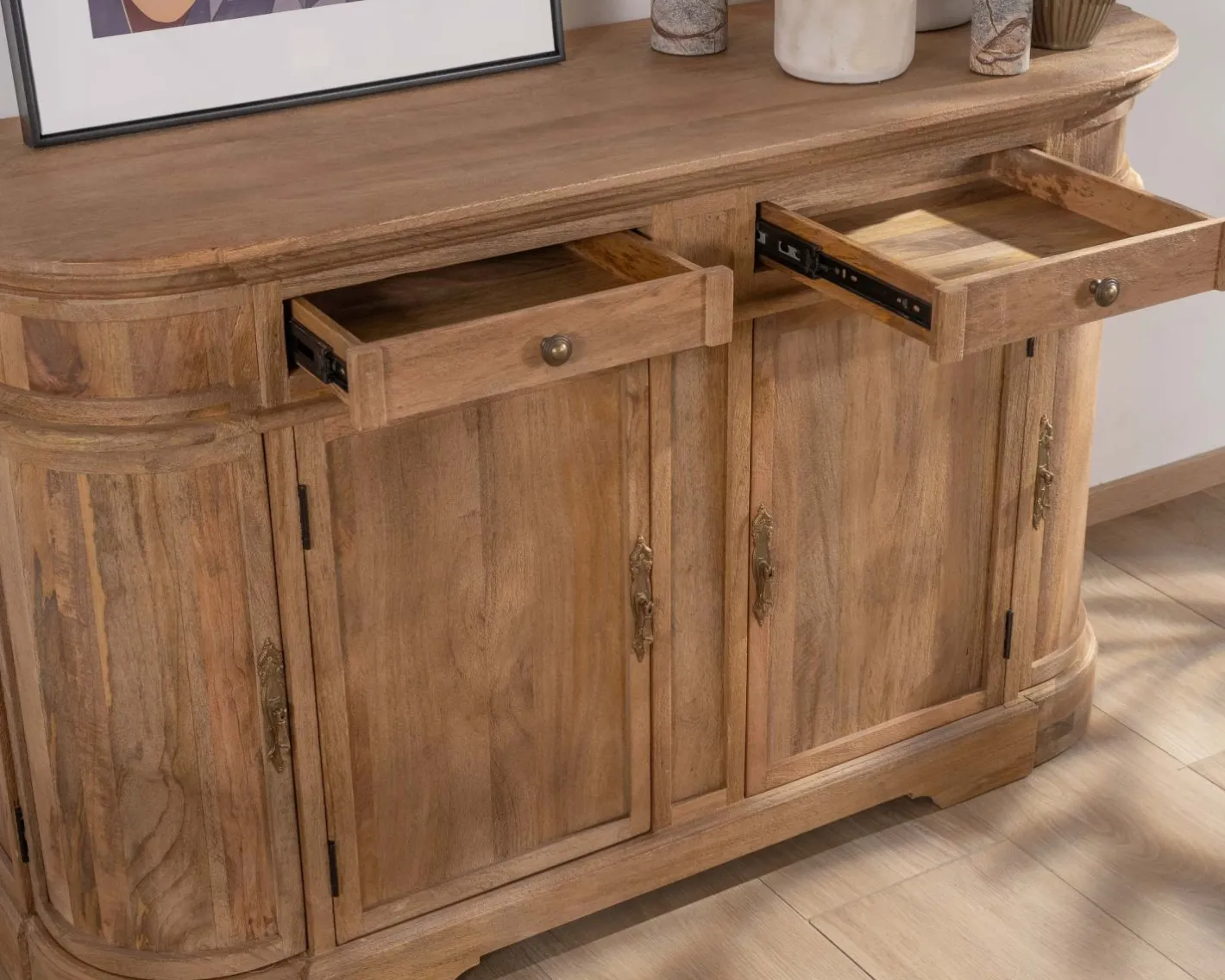 Hot Bahut en manguier massif avec bords arrondis 150 cm "Eglantine" Buffet Et Bahut
