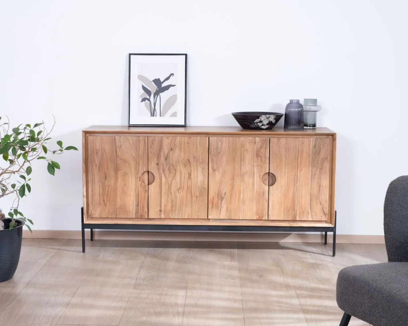 Hot Bahut 4 portes en acacia et métal 160 cm "Novelli" esprit zen et épuré Buffet Et Bahut