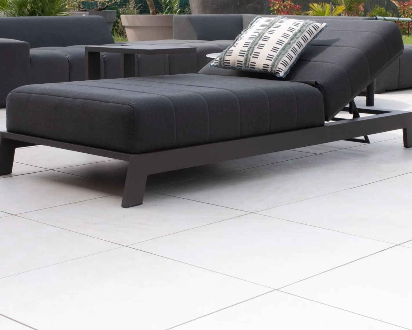 New Bain de soleil 90 cm de large en aluminium noir et matelas gris "Terrasse" Bain De Soleil