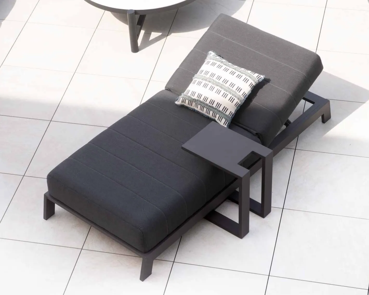 New Bain de soleil 90 cm de large en aluminium noir et matelas gris "Terrasse" Bain De Soleil
