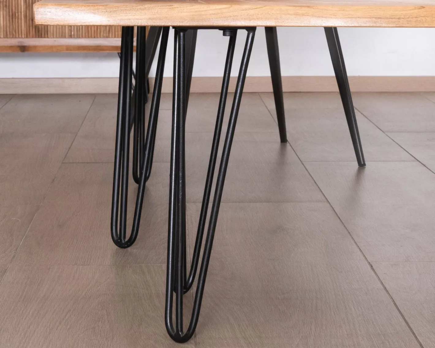 Online Banc design épuré 160 cm en acacia et pieds métal "Wendy" Banc
