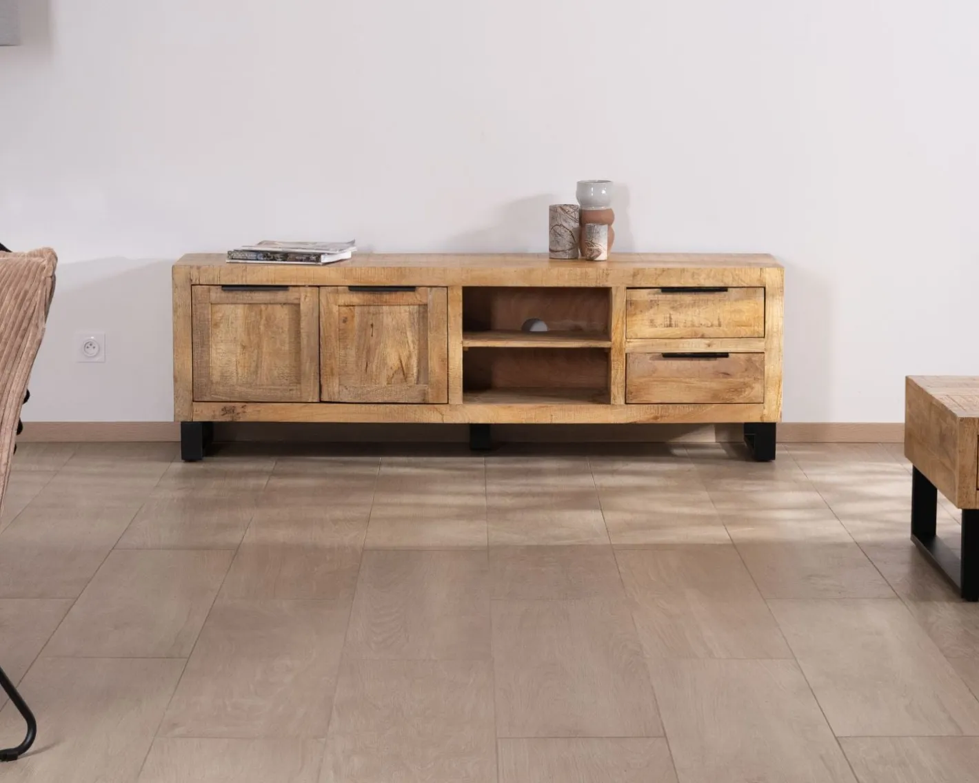 Outlet Banc TV 175 cm en manguier et pieds métal "Manoha" Meuble Télé