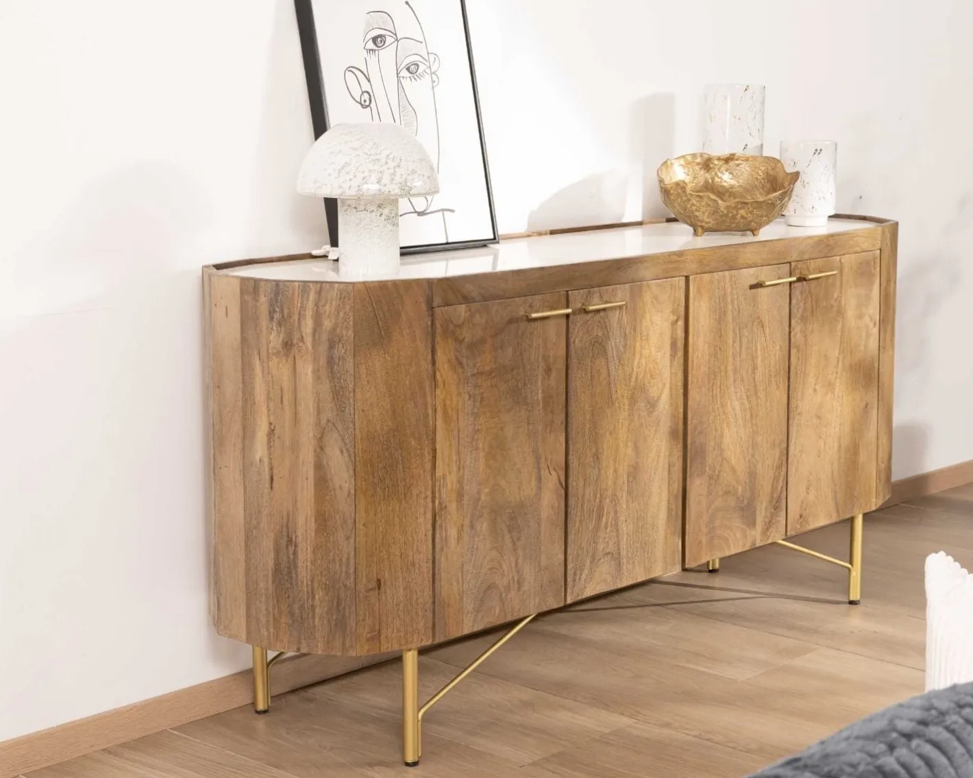 Sale Buffet arrondi avec plateau en terrazzo blanc et pieds métal doré "Bruges" Buffet Et Bahut