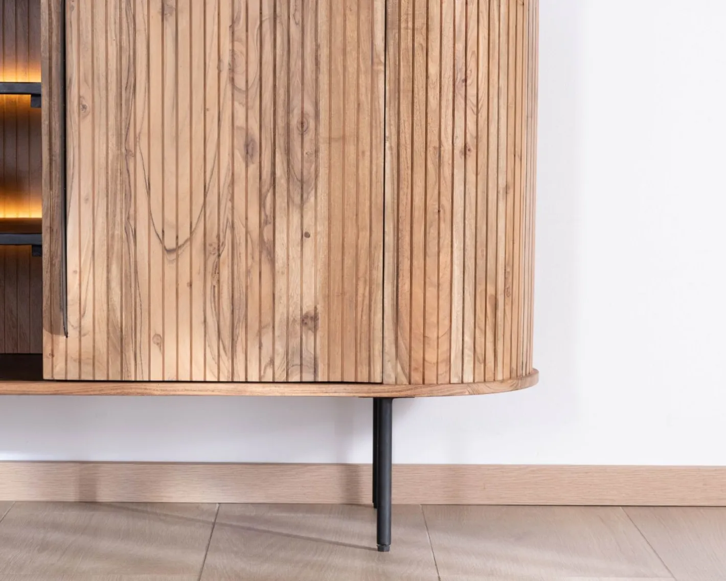 Online Buffet design rétro avec niches centrales "Bopee" avec éclairage LED Buffet Et Bahut