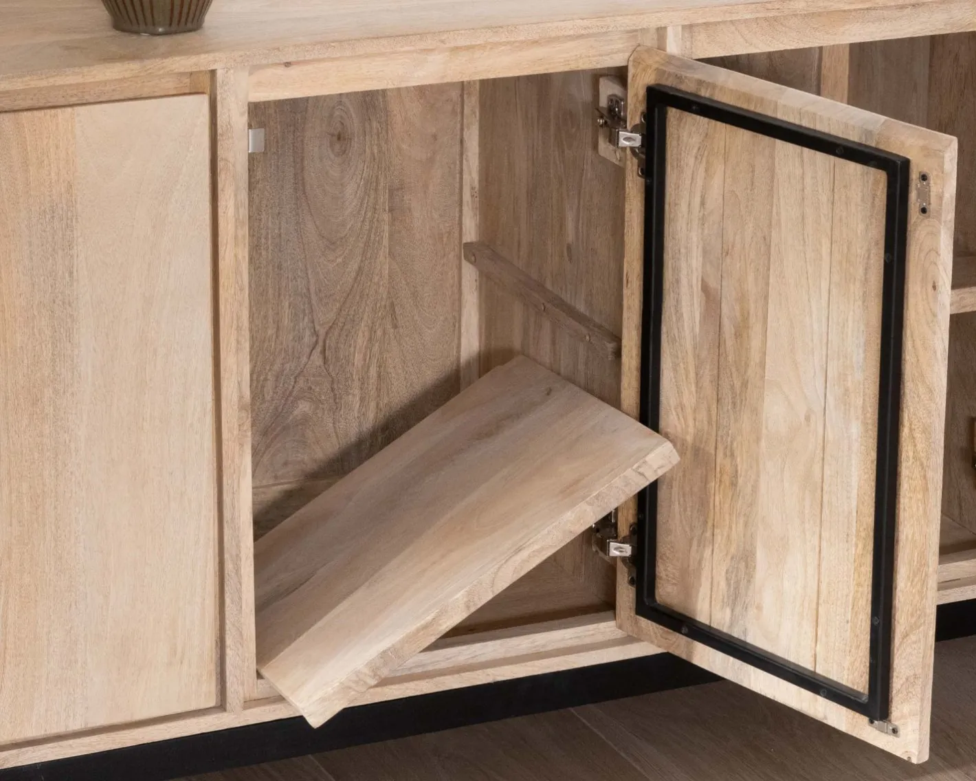 Online Buffet épuré en manguier massif 180 cm 3 portes et tiroirs "Gola" Buffet Et Bahut