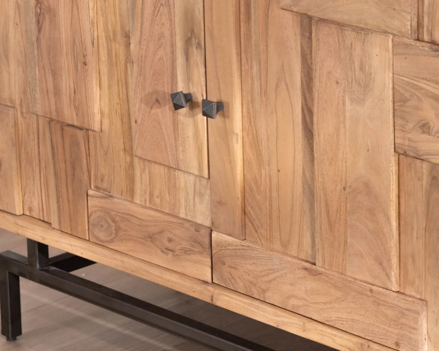 New Buffet rétro 2 portes façades à empiècements en acacia "Puzzle" 120 cm Buffet Et Bahut