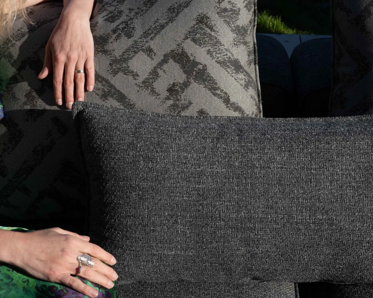 Outlet Canapé modulaire d'extérieur en teck et tissu gris chiné "Armando" en angle avec ottoman Salon De Jardin