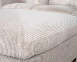 Canapé 3 places avec pouf ottoman carré en velours côtelé gris chaud