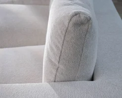 Discount Canapé 3 places avec pouf ottoman carré en tissu doux et bouclé blanc chiné