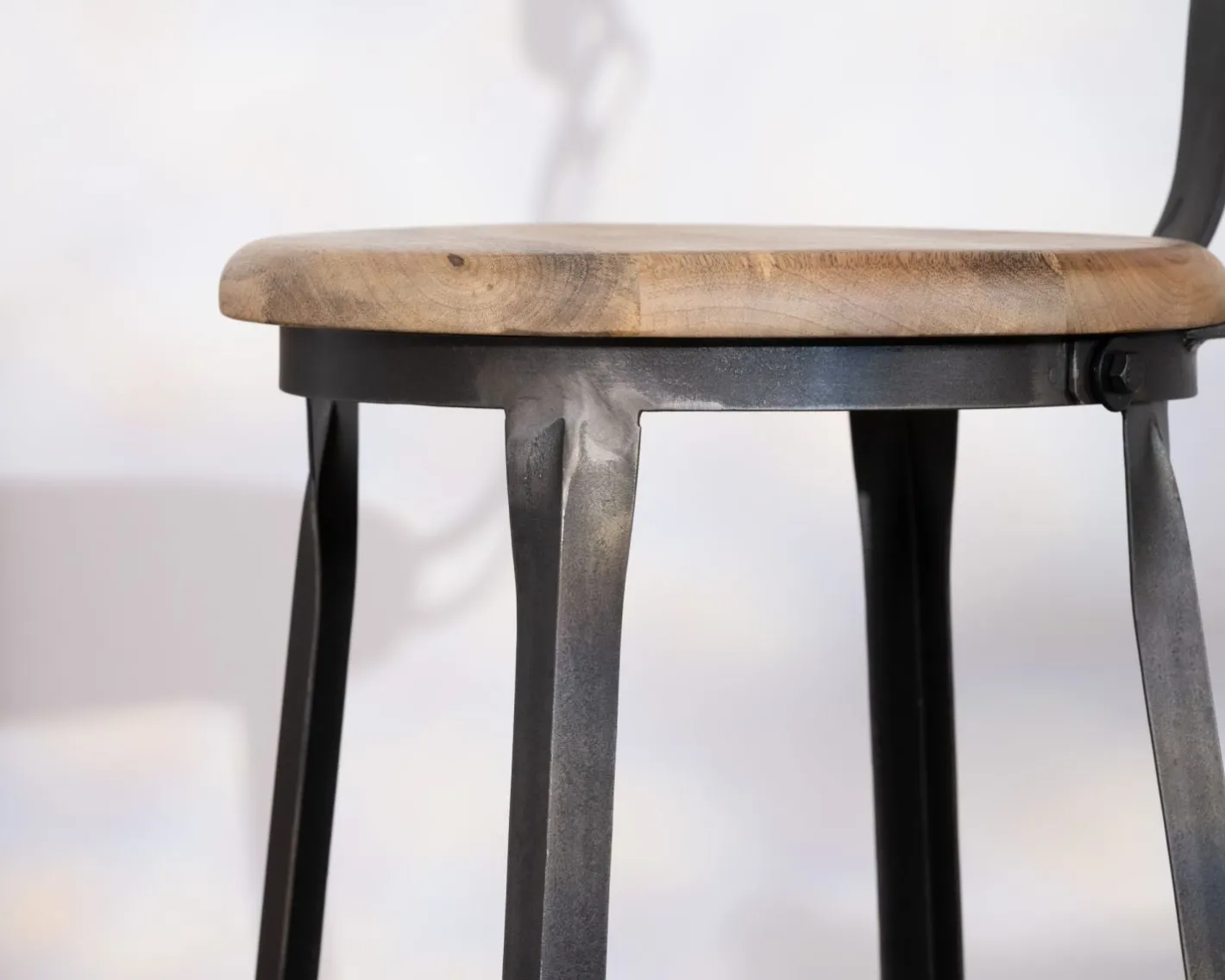 Chaise de bar métal gris antique et bois "Atelier grey" hauteur 110 cm Chaise De Bar|Tabouret De Bar