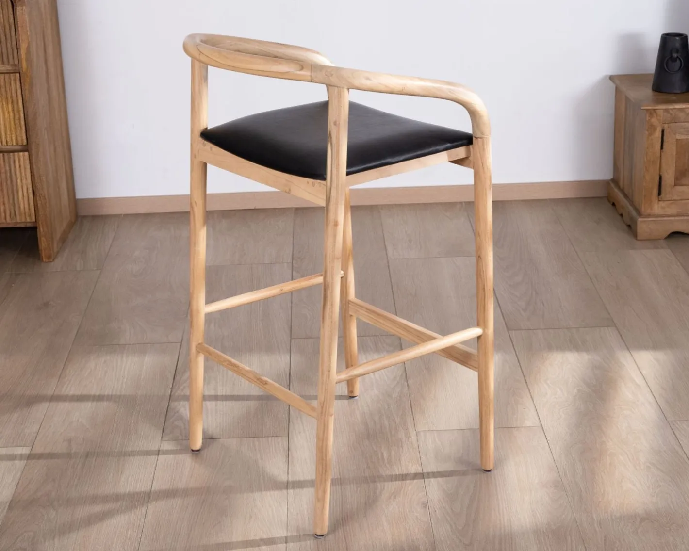 Sale Chaise de bar épurée en acacia naturel et assise PU noir "Vogue" Chaise De Bar