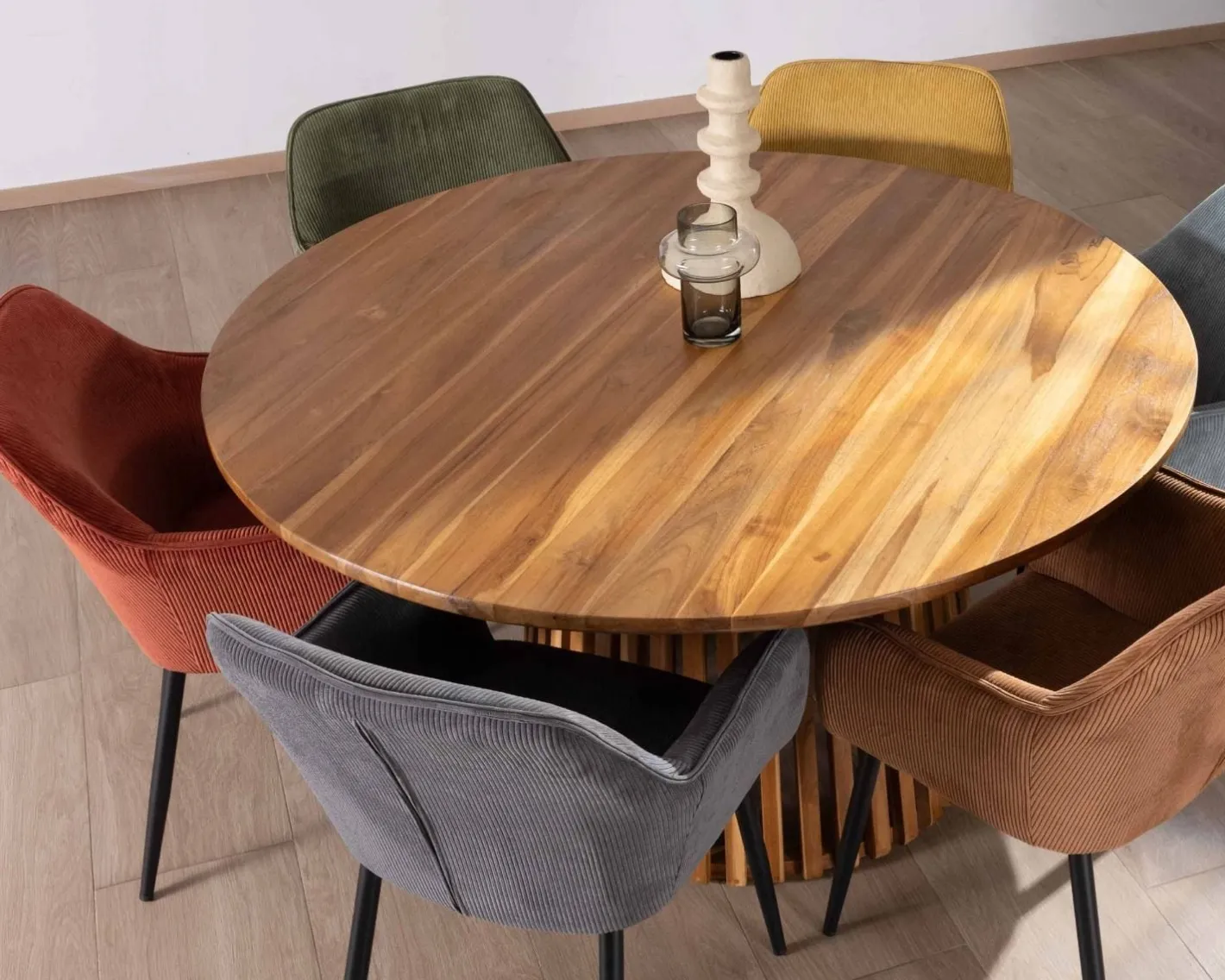 Clearance Chaise de repas avec accoudoirs en velours côtelé jaune "Scotty" et pieds métal noir Chaise