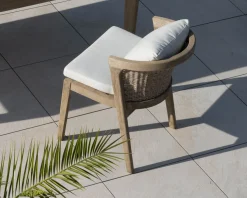 Sale Chaise de repas confortable et haut de gamme en teck sablé avec coussins beiges "Vérone" Chaise