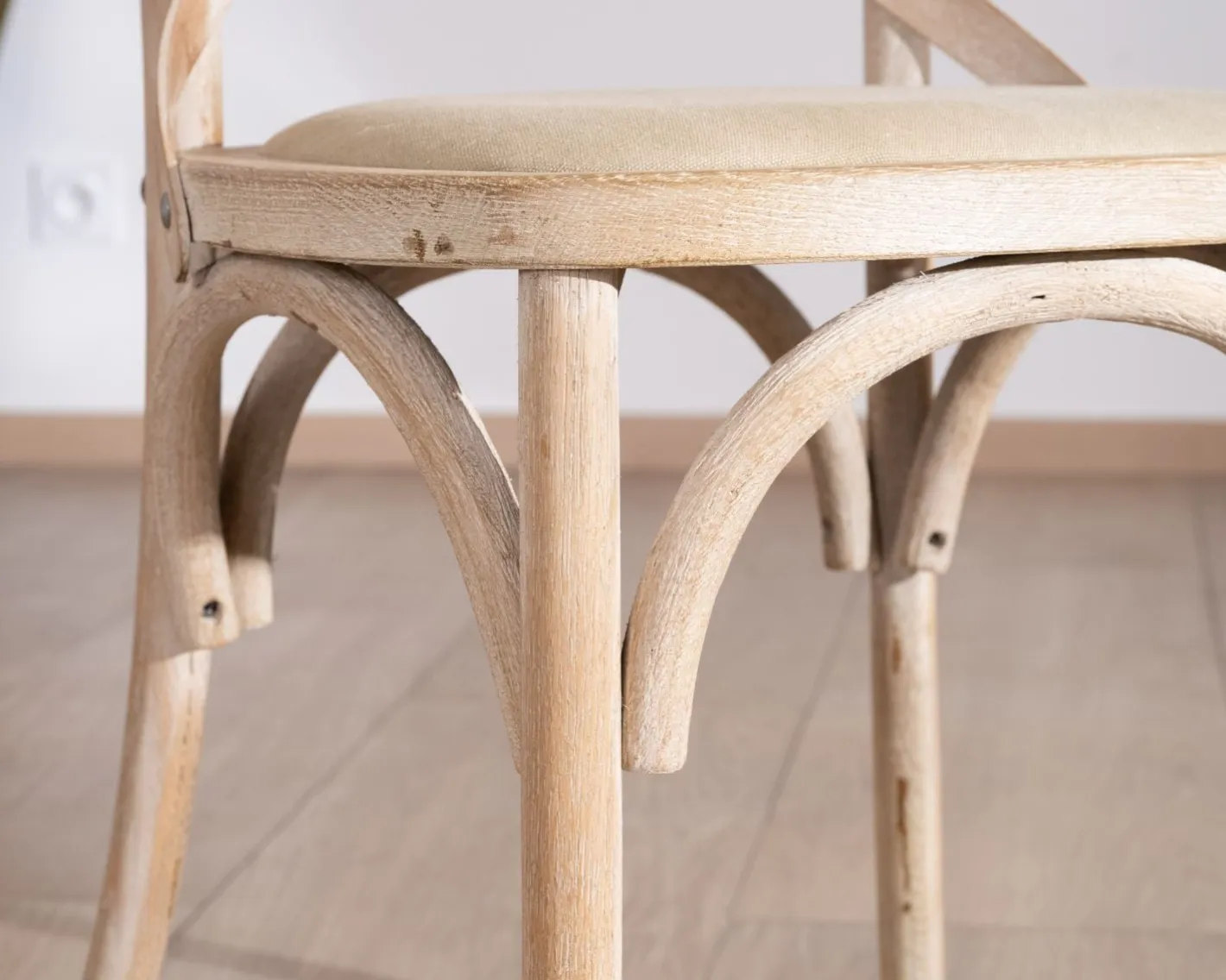 Sale Chaise de repas esprit bistrot en chêne et assise tissu "Brosti" Chaise