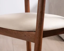 Clearance Chaise de repas style rétro "Polo" en manguier et assise tissu blanc Chaise
