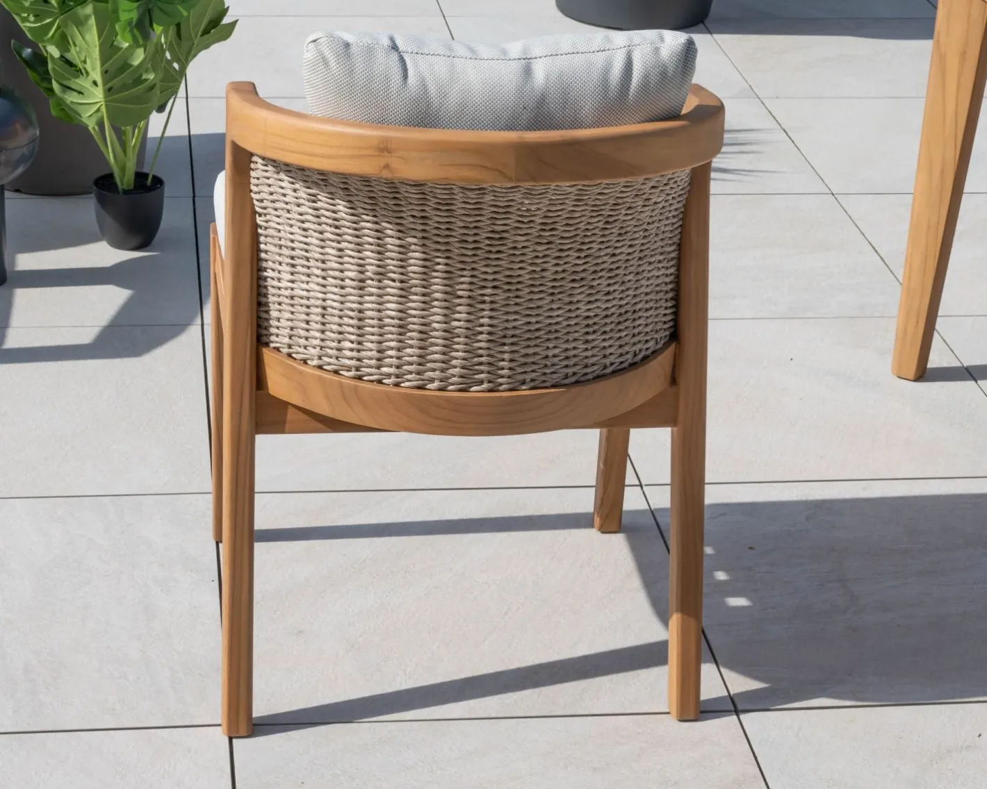Online Chaise d'extérieur haut de gamme et design en teck avec coussins écru chiné "Venise" Chaise