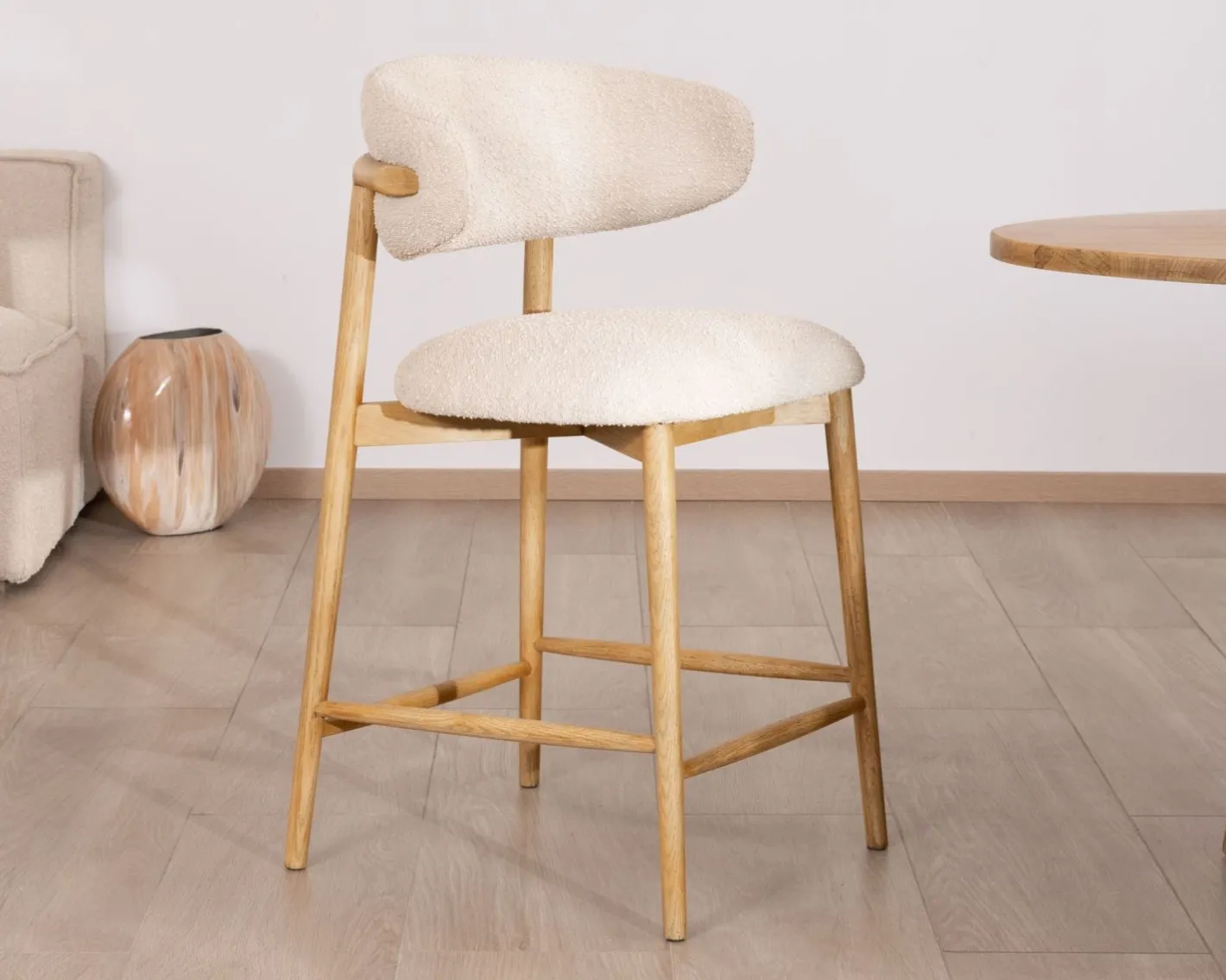 Clearance Chaise haute style scandinave "Isadora" en bois et tissu bouclette Chaise De Bar