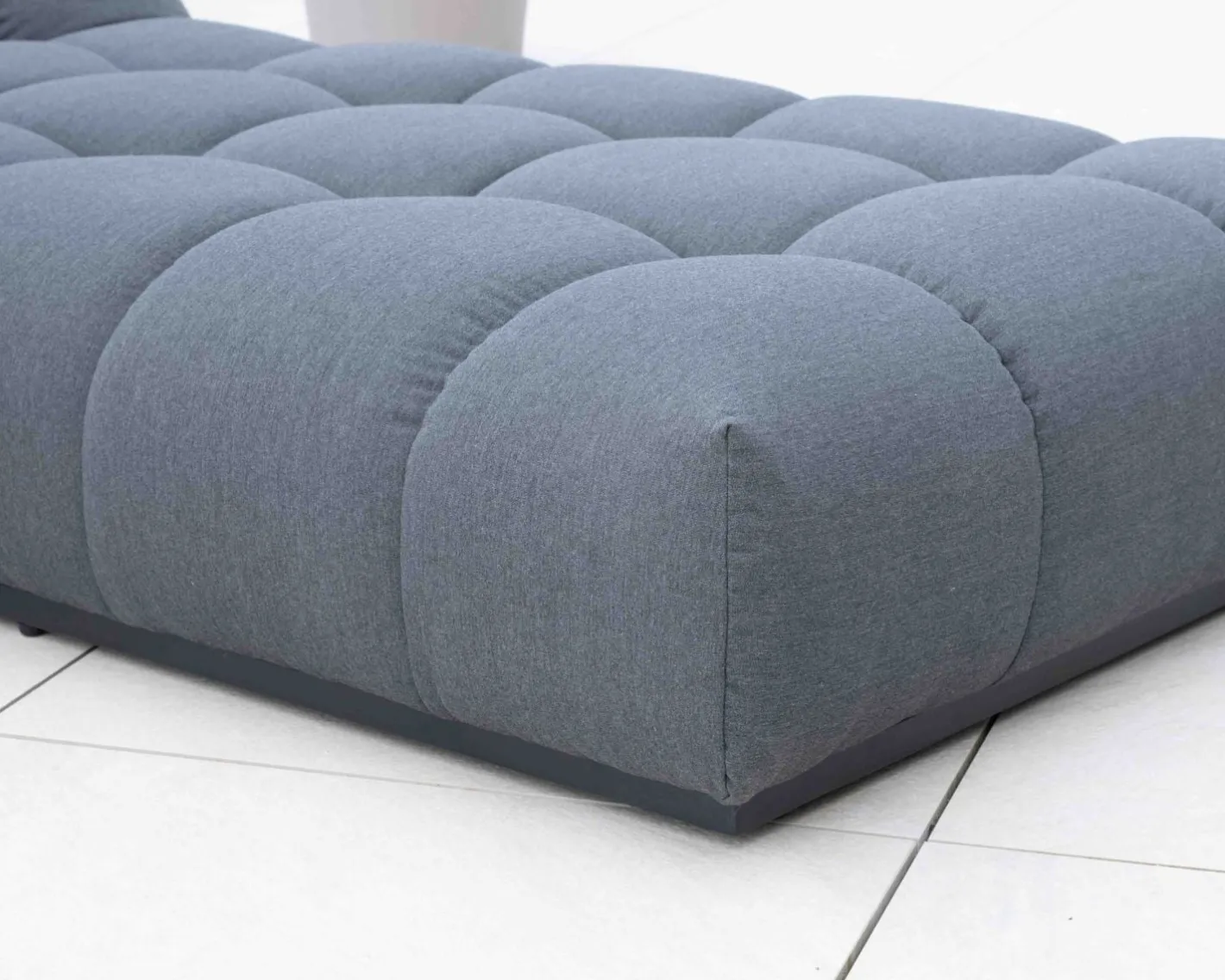 Sale Chaise longue haut de gamme en tissu Sunbrella gris foncé "Lazy Beach" Bain De Soleil