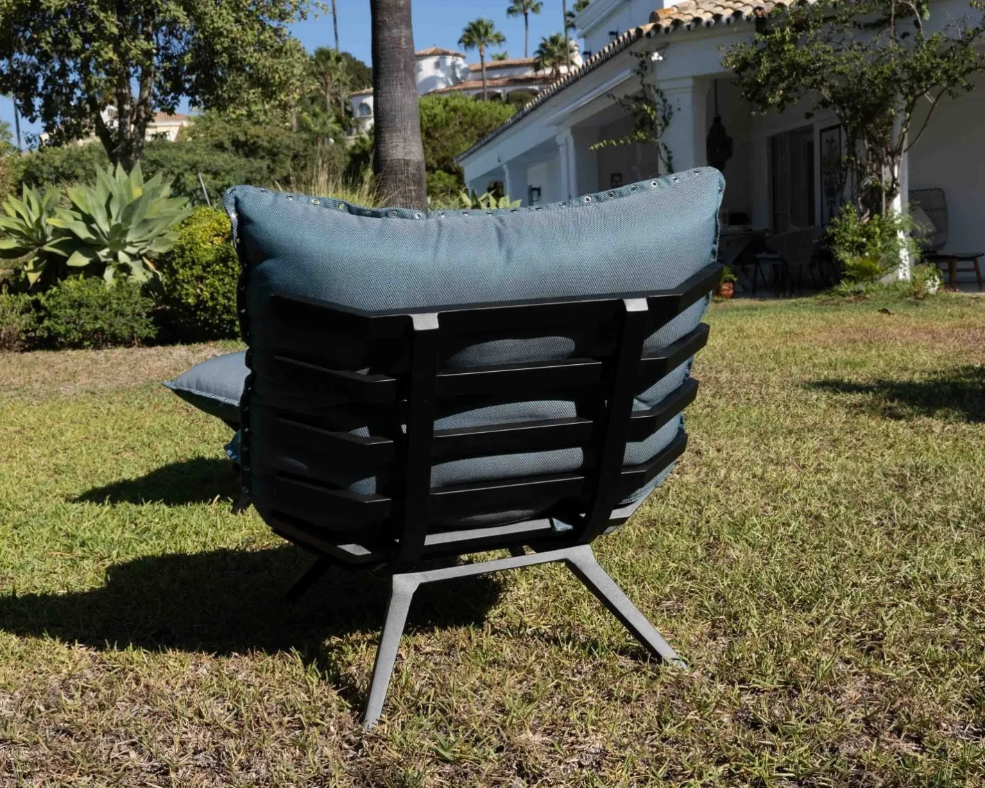 Chaise longue haut de gamme turquoise et noire avec repose-pieds modulaire "Lisca" Bain De Soleil|Fauteuil De Jardin