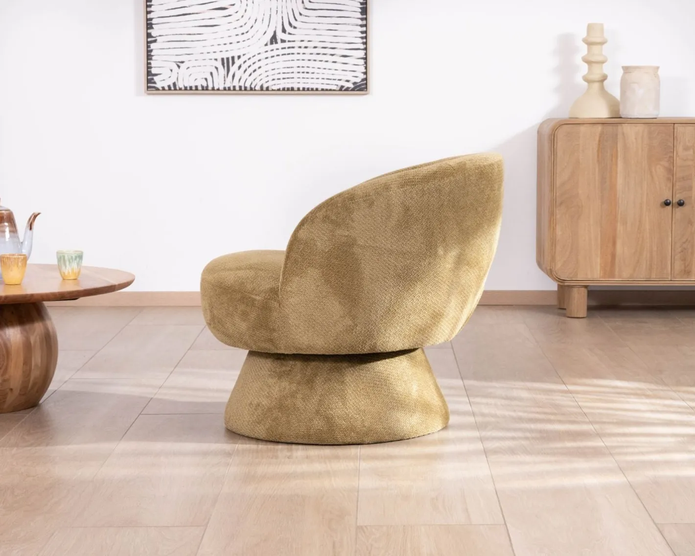 Sale Chauffeuse design enveloppant sur pied 360° en tissu chenillé vert doré "Ladoga" Fauteuil