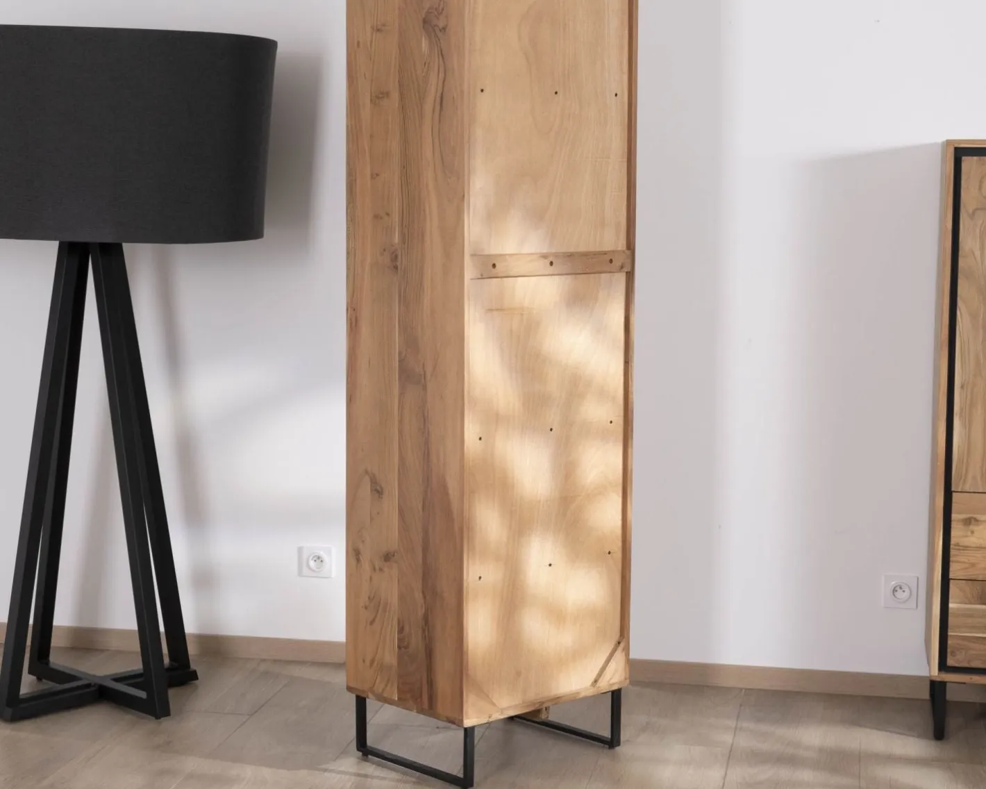 Outlet Colonne vitrée style industriel en acacia "Baltik" verre teinté marron Vitrine Et Argentier|Rangement
