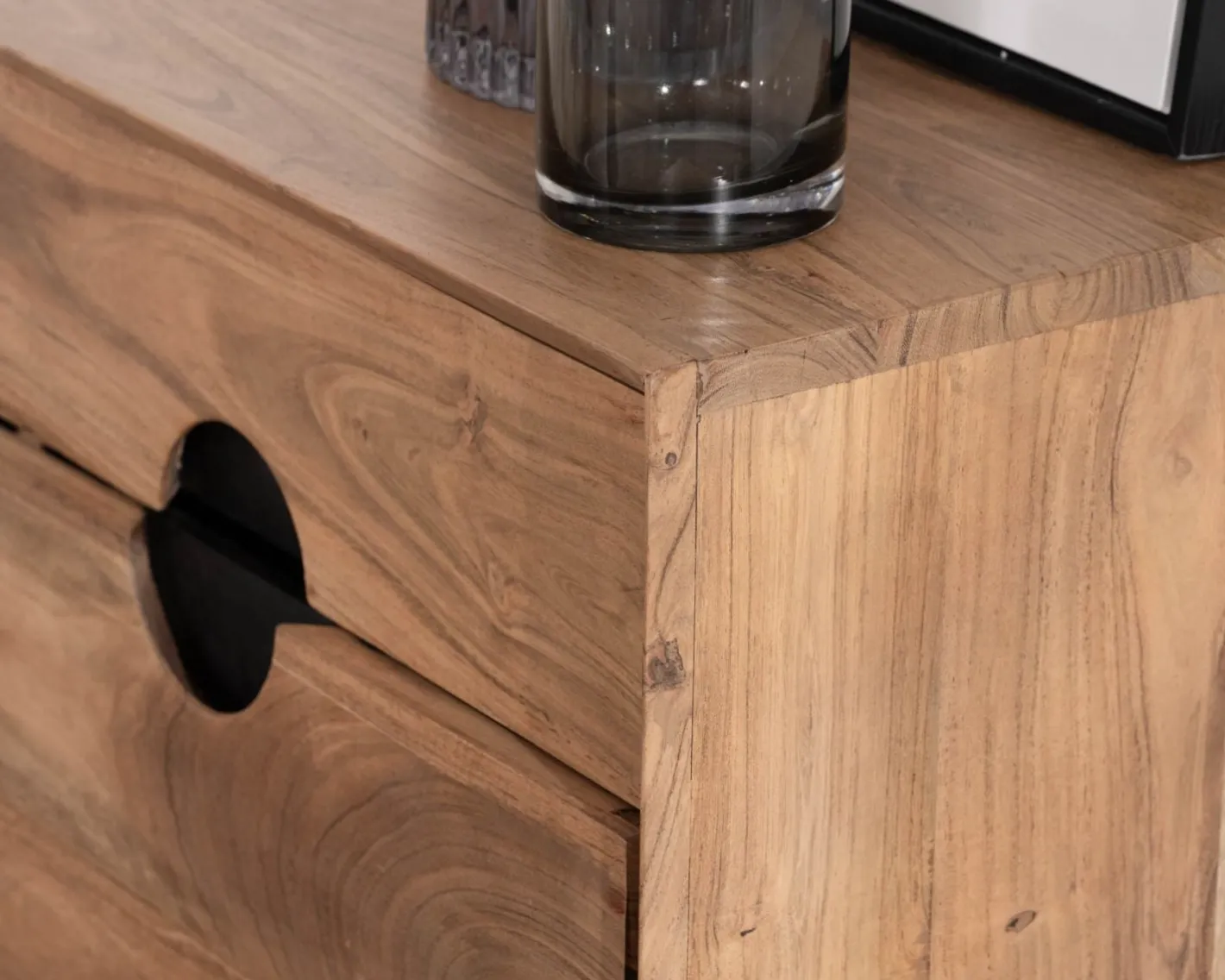 Commode rétro 8 tiroirs en acacia naturel "Spot" Commode