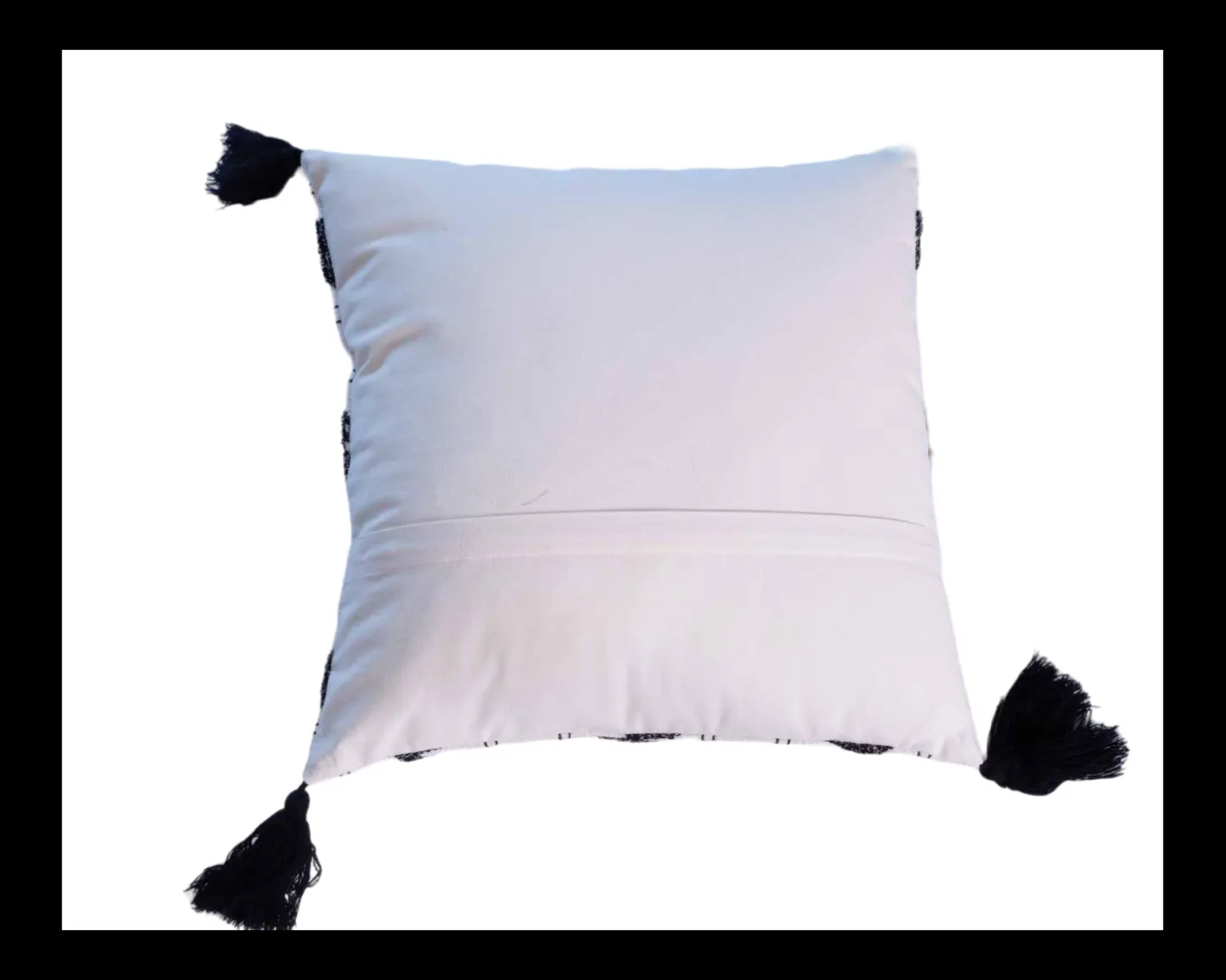 Outlet Coussin décoratif en coton blanc avec motif brodés et pompons "Kavon" Décoration
