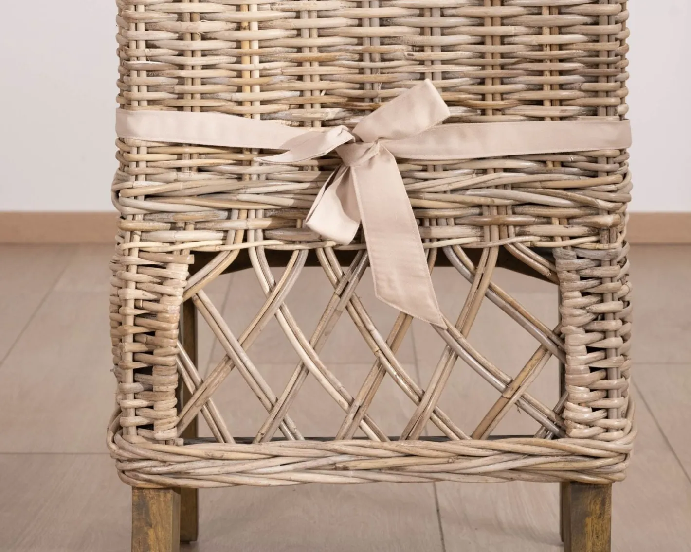 New Elégante chaise de repas en rotin tressé avec galette d'assise en tissu "Noho" Chaise