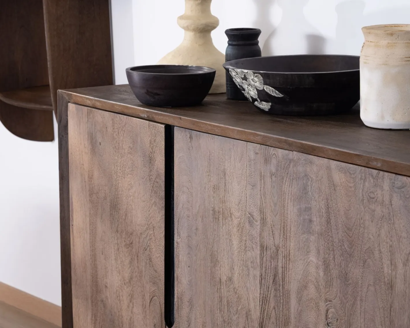 Enfilade 4 portes style rétro en manguier massif "Slody" Buffet Et Bahut