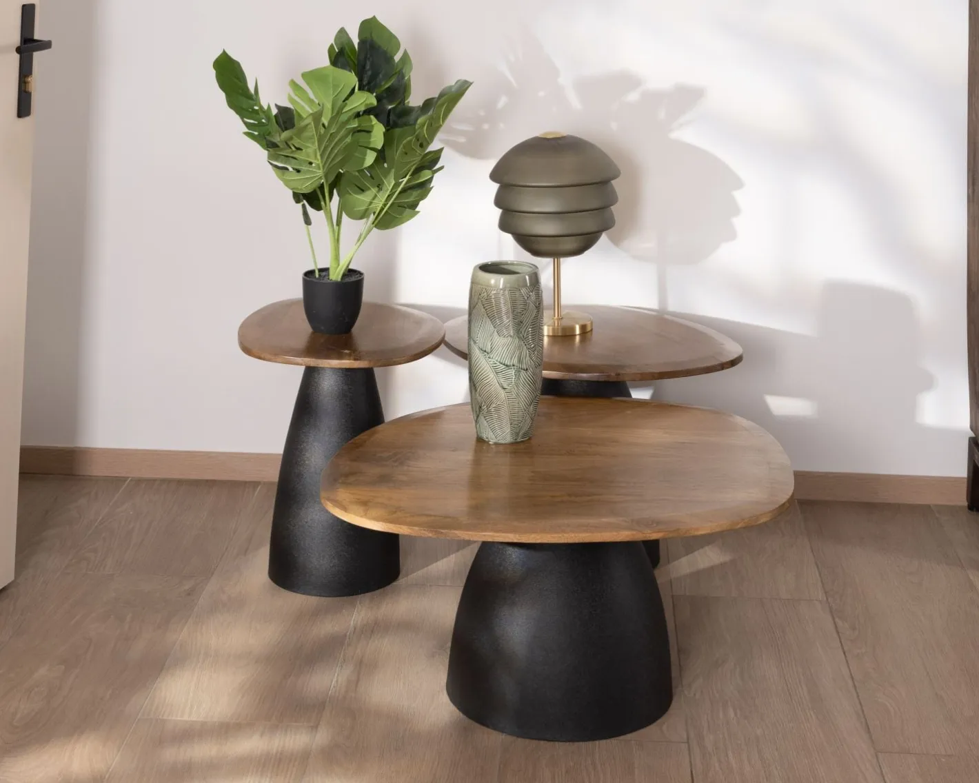 Best Ensemble de 3 tables basses en bois et métal formes galets naturels "Daun" Table D'Appoint