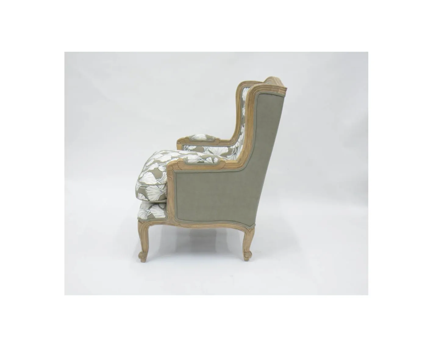 Outlet Fauteuil bergère imprimé ginko taupe et crème "Sofia" ultra confort Fauteuil Bergère