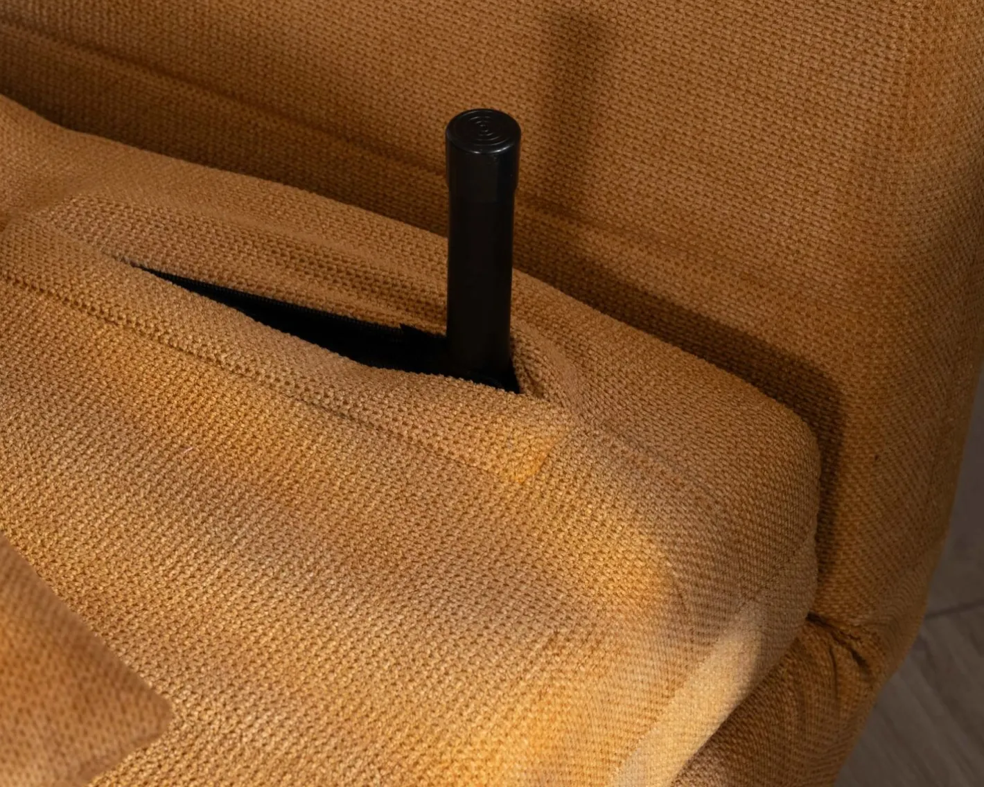 Discount Fauteuil cosy convertible "Folda" en tissu jaune moutarde Fauteuil