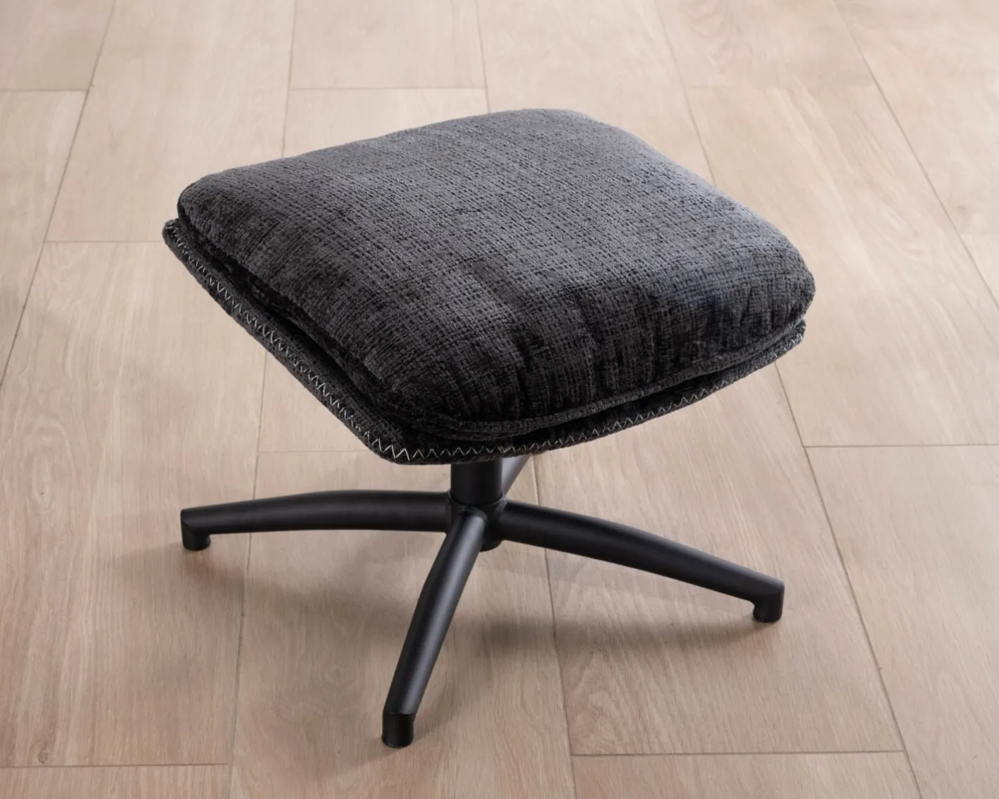 Online Fauteuil cosy rotatif design rétro en tissu gris "Branson" avec pouf Fauteuil