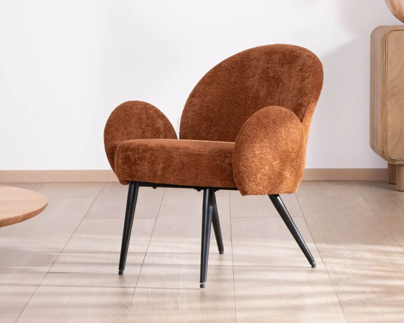 Outlet Fauteuil d'appoint esprit rétro avec accoudoirs en tissu cuivré duveteux "Luno" Fauteuil