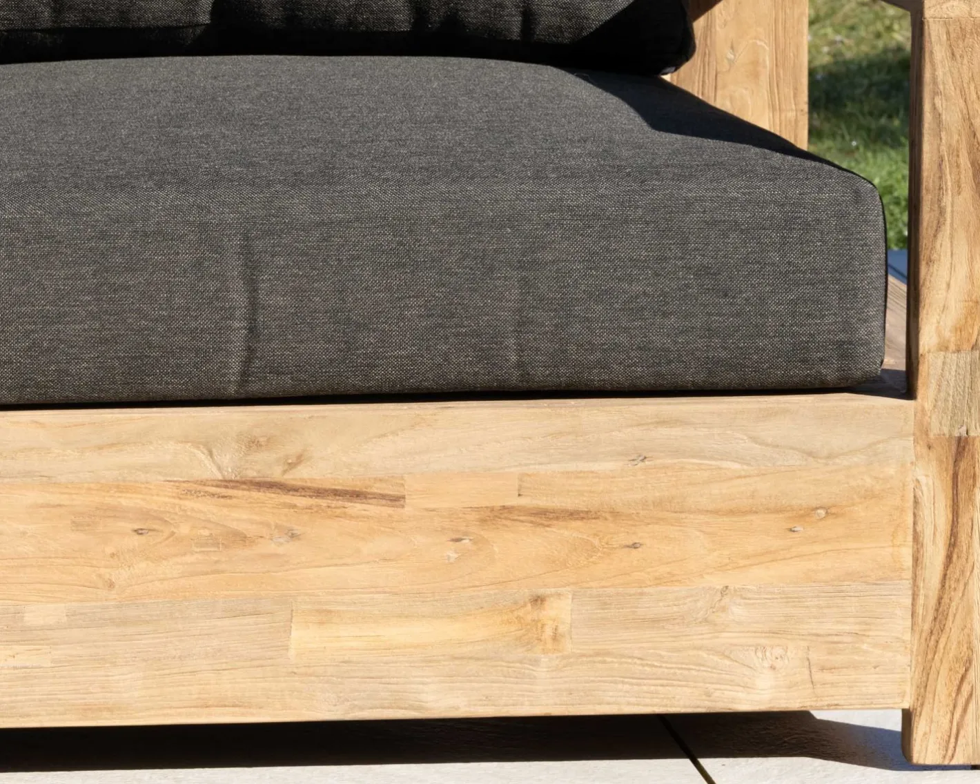 Sale Fauteuil de jardin haut de gamme "Zénith" en teck matelassé tissu gris foncé Salon De Jardin|Fauteuil De Jardin
