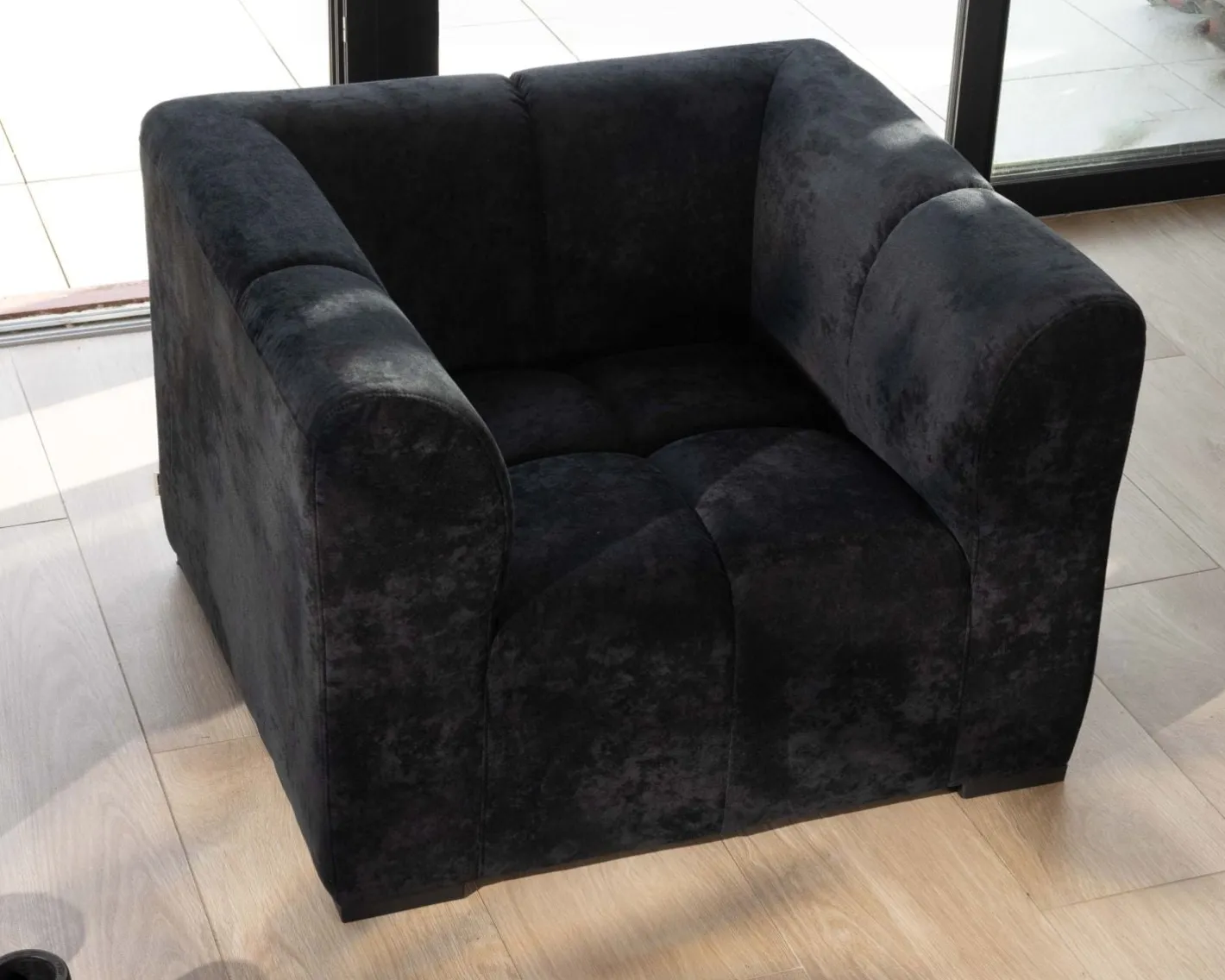 Online Fauteuil design cubique en velours anthracite avec surpiqures "Enjoy Home" Fauteuil