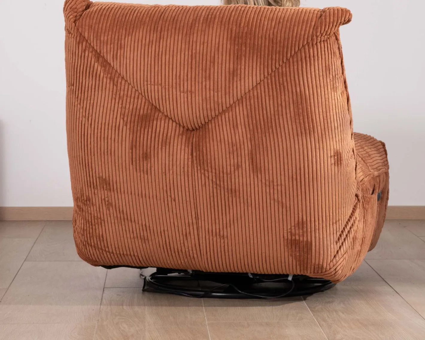 Outlet Fauteuil enveloppant en velours côtelé terracotta "Cascada" rotatif avec repose-pieds relevable Fauteuil