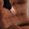 Hot Fauteuil enveloppant et pivotant esprit cocooning et rétro "Calista" en tissu bouclette terracotta Fauteuil