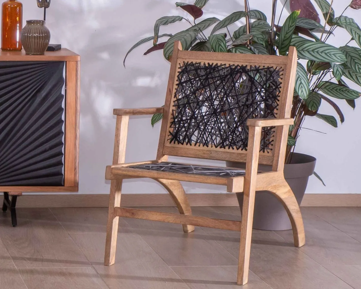 Fauteuil ethnique bas en bois de hêtre et cordages "Pop Vintage" Fauteuil