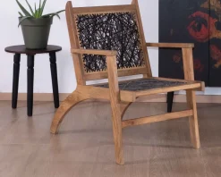 Fauteuil ethnique bas en bois de hêtre et cordages