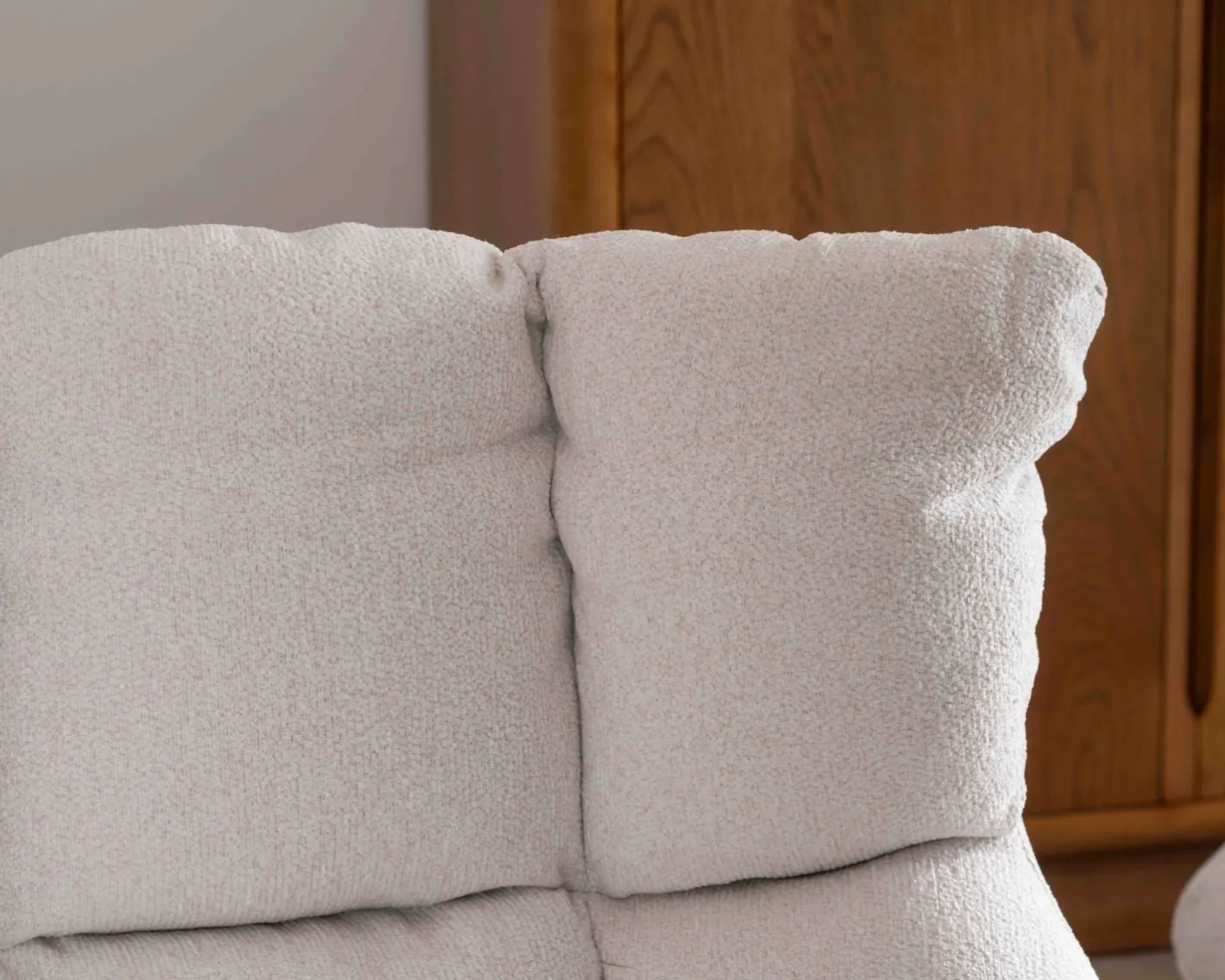 Online Fauteuil pivotant avec repose-pieds modulaire en tissu bouclette écru "Calista" Fauteuil