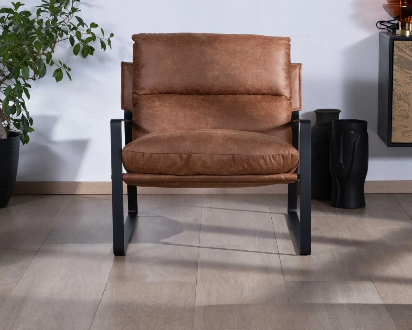 New Fauteuil rétro tissu havane et métal noir "Torsten" Fauteuil
