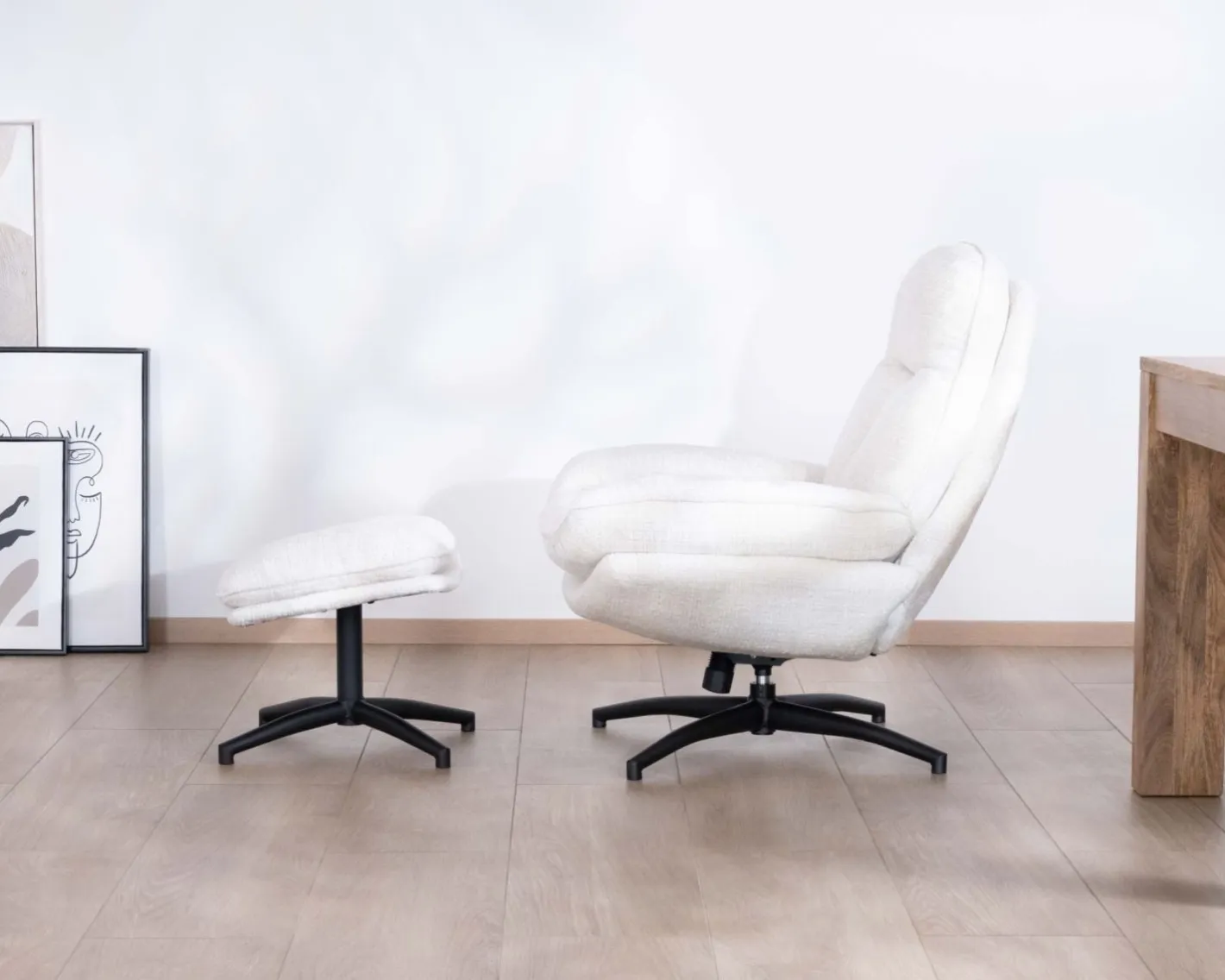 Best Fauteuil vintage avec pouf en tissu blanc ultra doux "Branson" Fauteuil