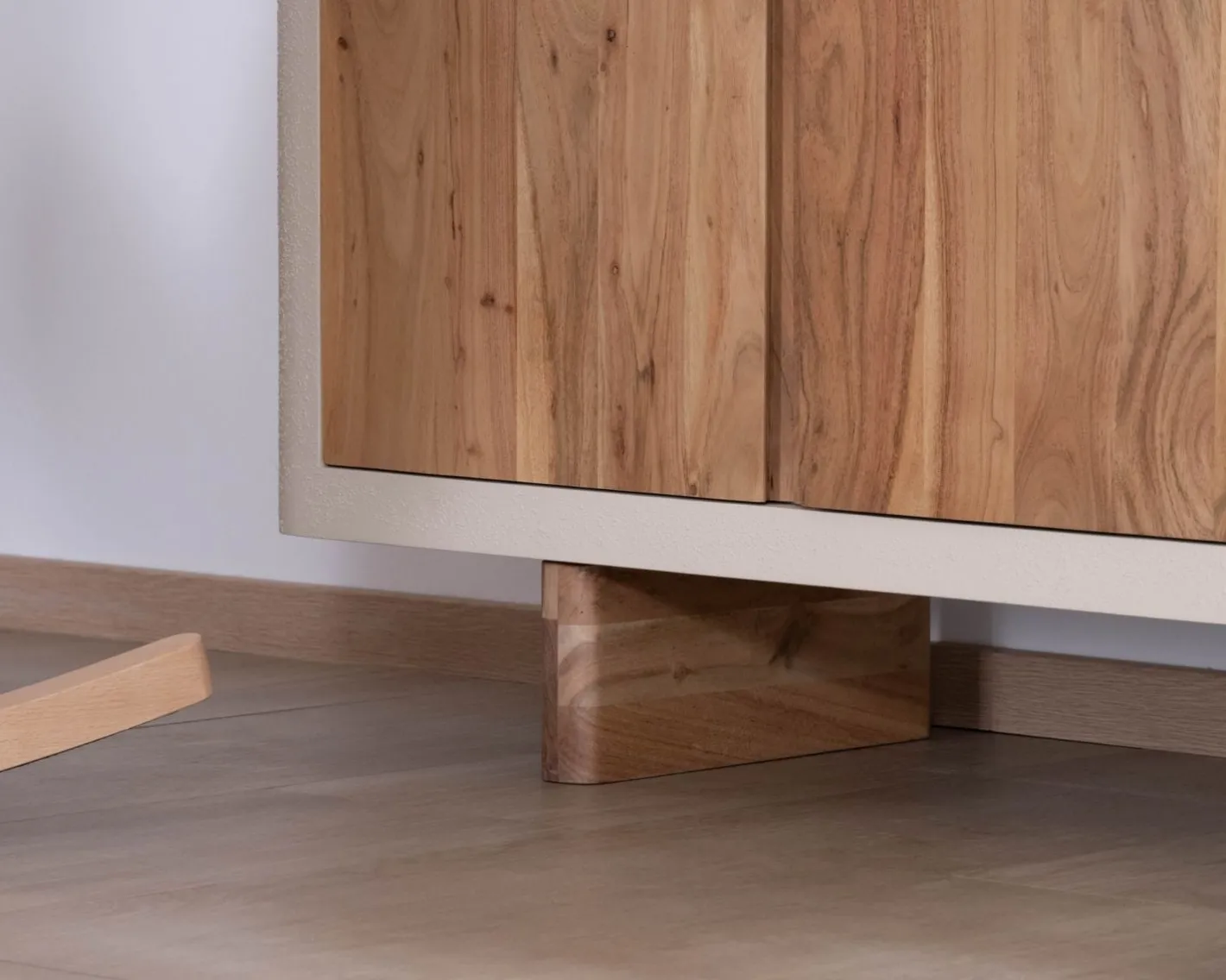 Outlet Grand buffet bas 4 portes style organique et contemporain "Miona" Buffet Et Bahut