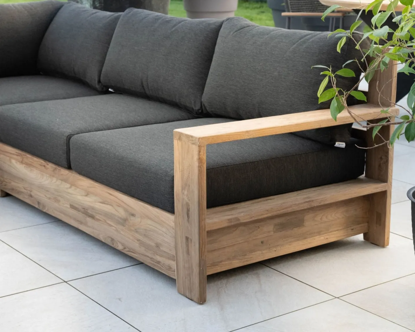 Grand canapé modulaire spécial extérieur en teck et tissu gris foncé "Zénith" Canapé De Jardin