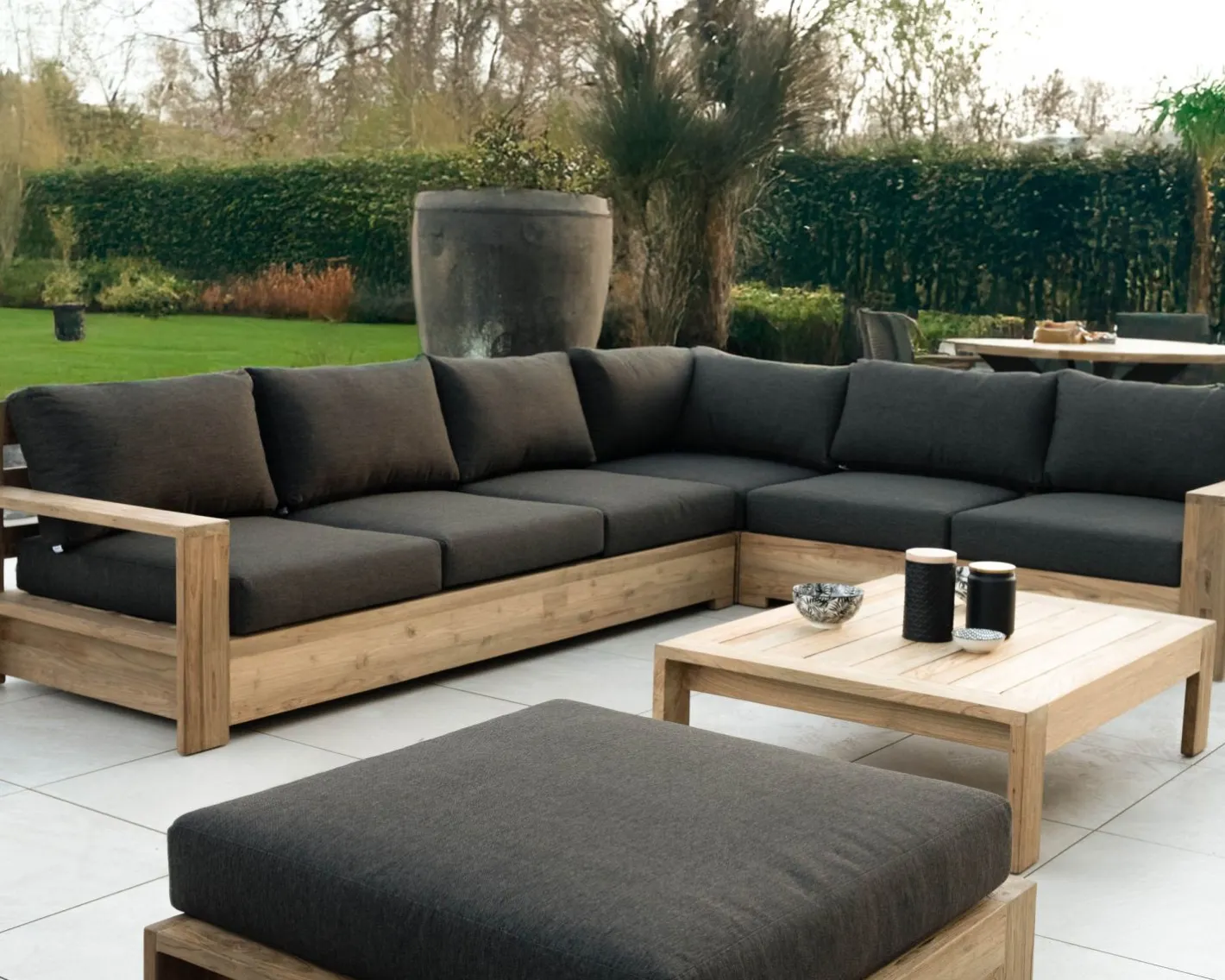 Grand canapé modulaire spécial extérieur en teck et tissu gris foncé "Zénith" Canapé De Jardin