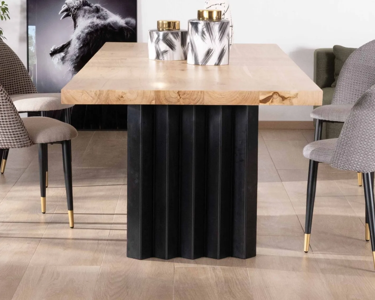 Sale Grande table de repas 260 cm acacia pieds métal noir plissés "Audacio" Table À Manger Rectangulaire