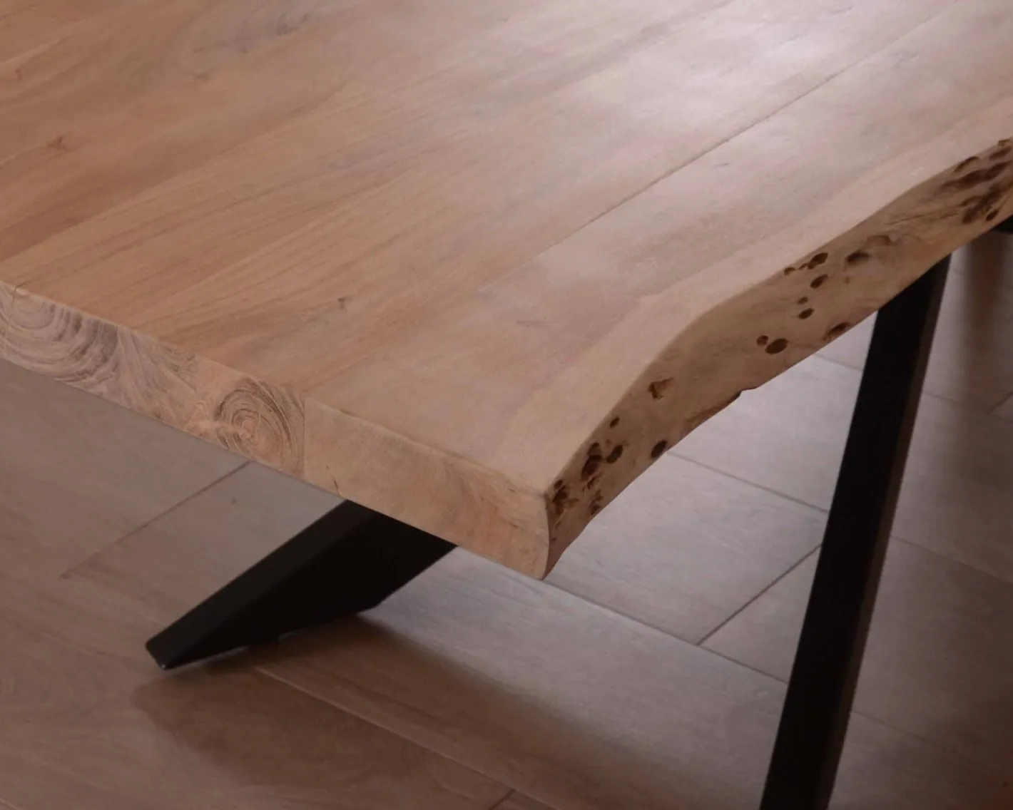 Sale Grande table à manger plateau 280 cm acacia massif et pieds métal "3D" Table À Manger Rectangulaire