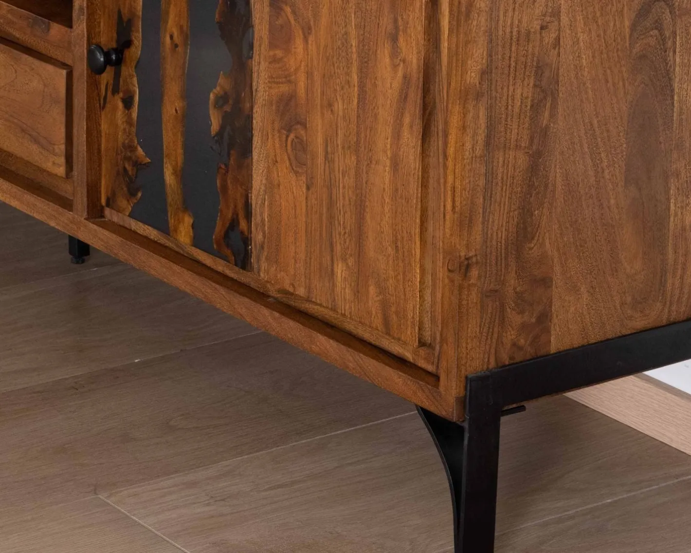 Best Grand meuble TV 200cm style ethnique avec motif résine "Membatu" acacia massif et piètement métal Meuble Télé