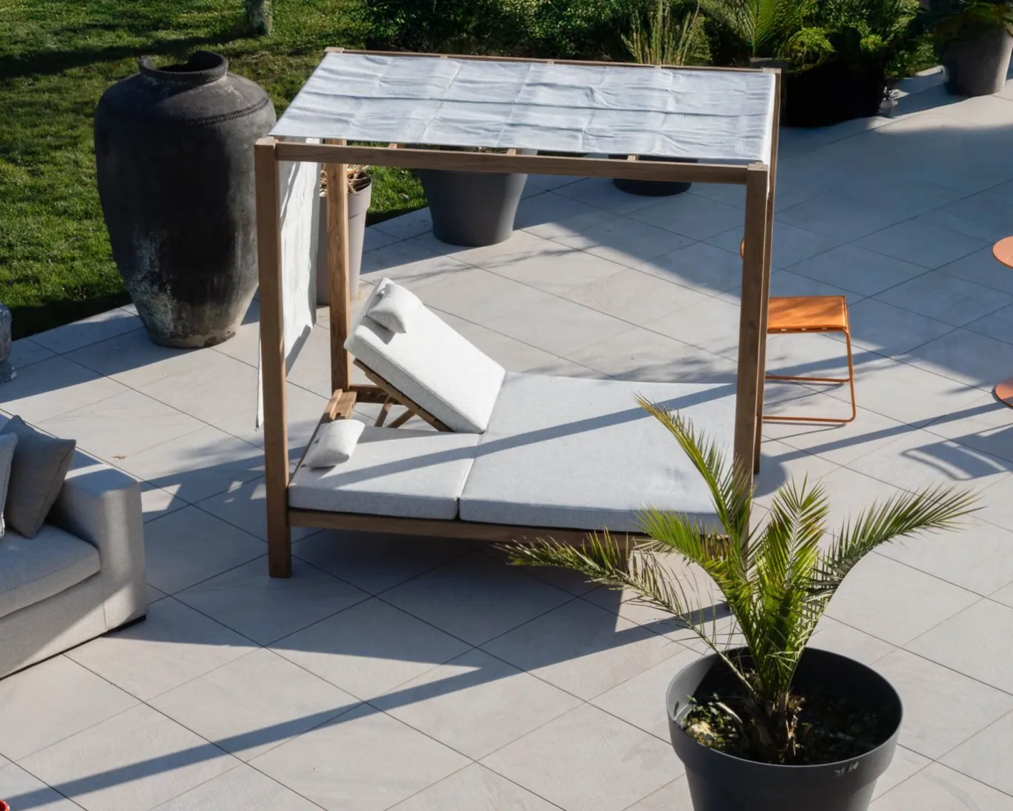 Online Lit de jardin en teck et tissu spécial extérieur gris clair "Eclipse" Canapé De Jardin|Bain De Soleil